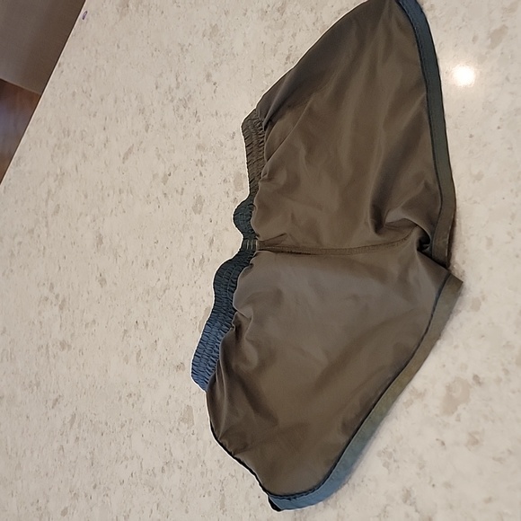 Under Armour Running Short - Picture 3 of 3